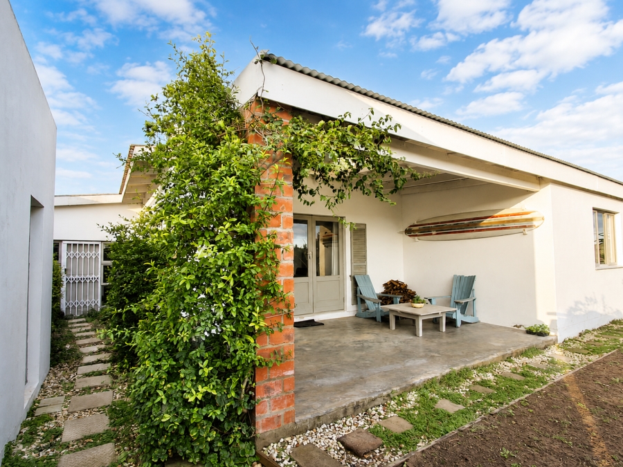 6 Bedroom Property for Sale in Stilbaai Wes Western Cape